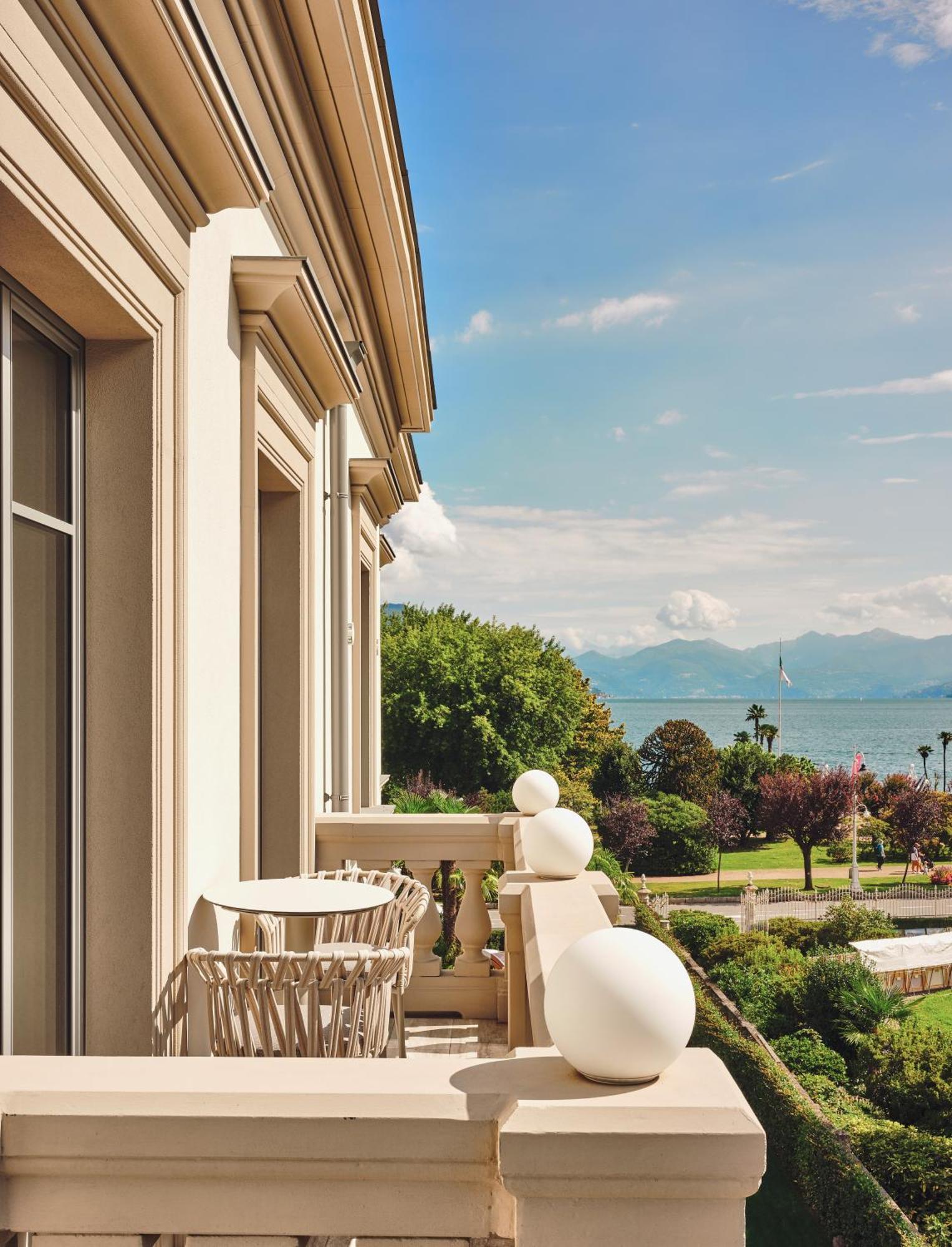 Boutique Hotel สเตรซา ภายนอก รูปภาพ